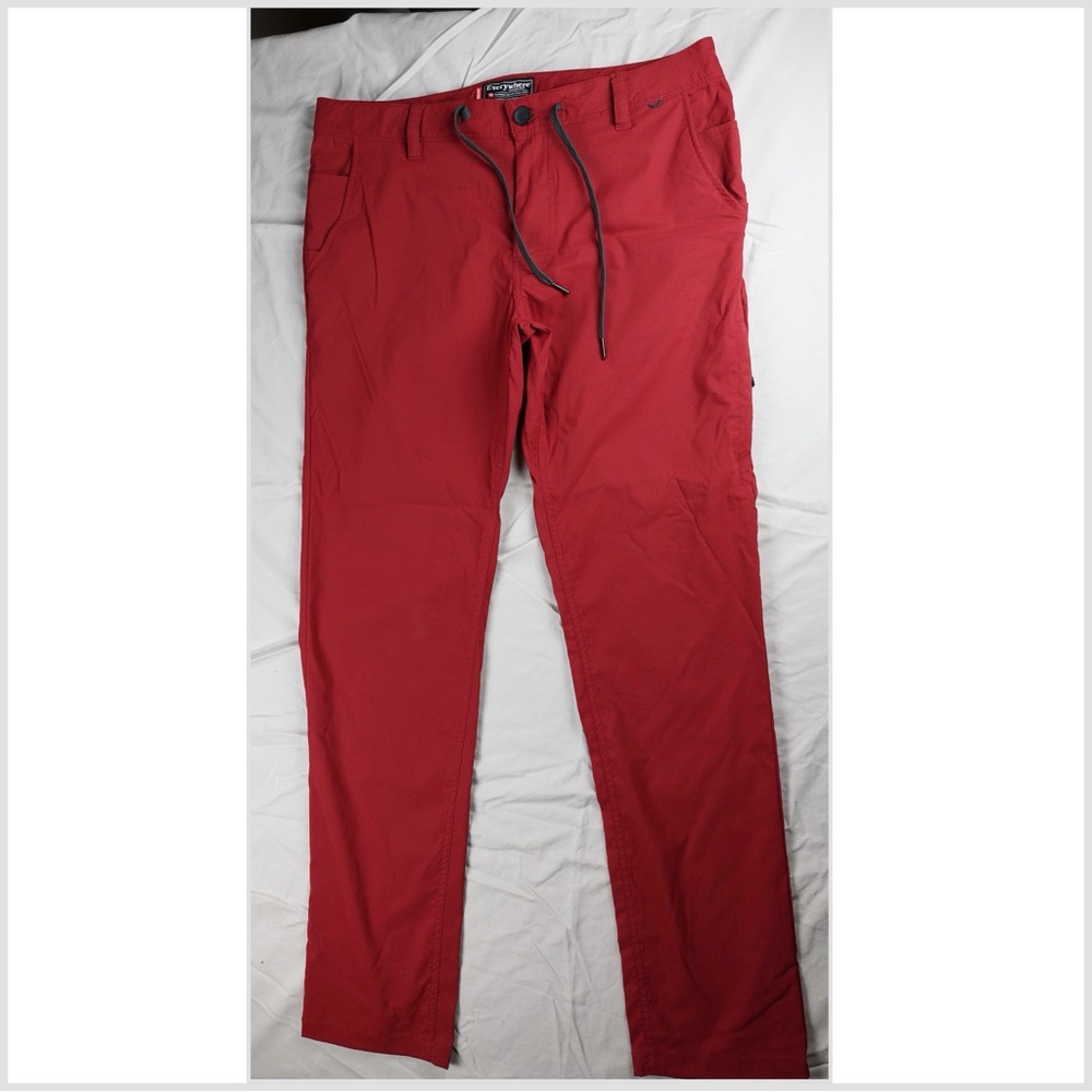 686 Everywhere Featherlight Red Chino 32/32 NWOT